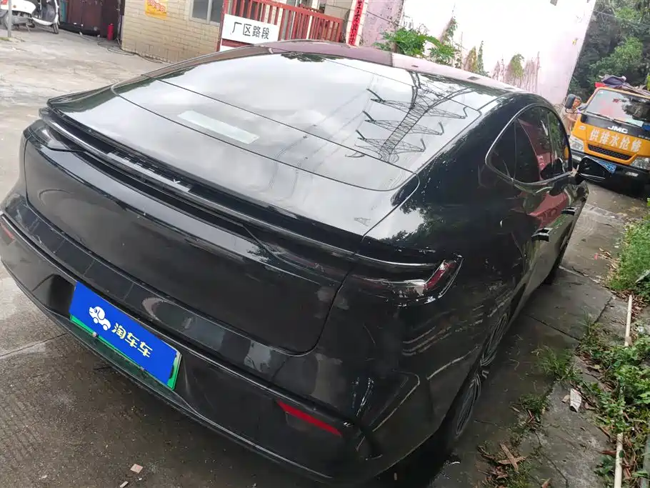 Geely Galaxy Galaxy Sparkle 8