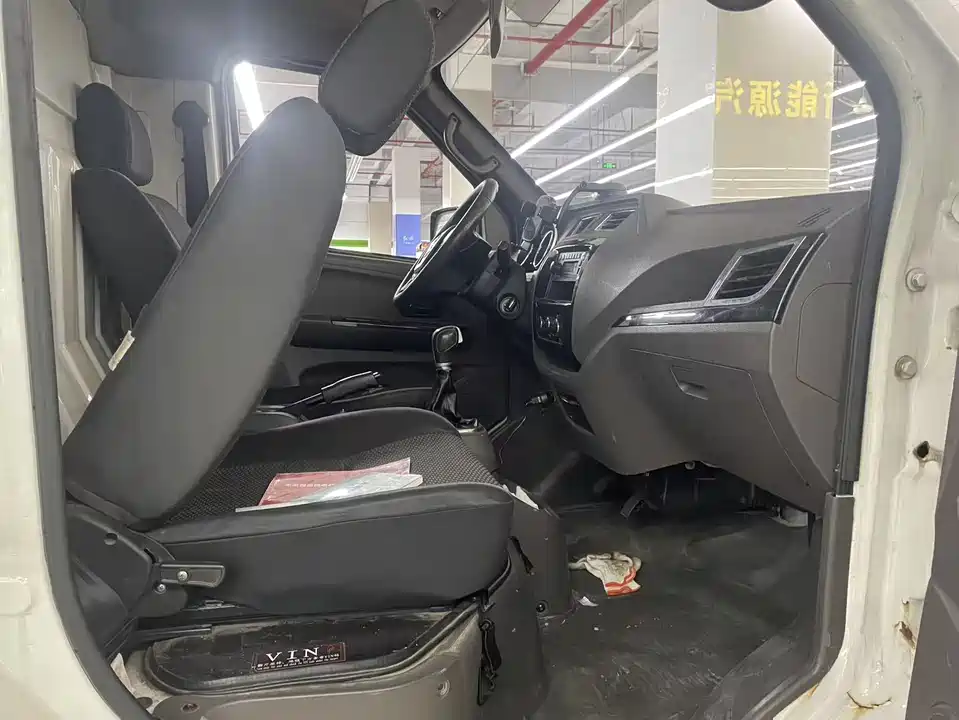 Dongfeng Yufeng Yufeng EM26