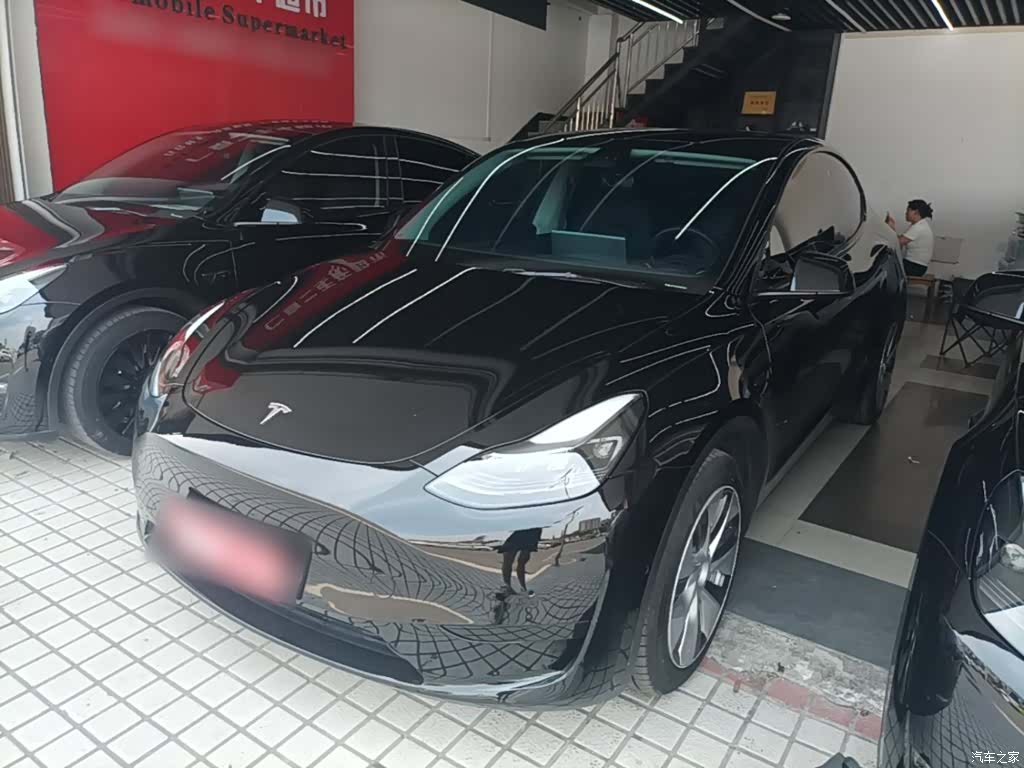 Tesla Model Y, 2022 2