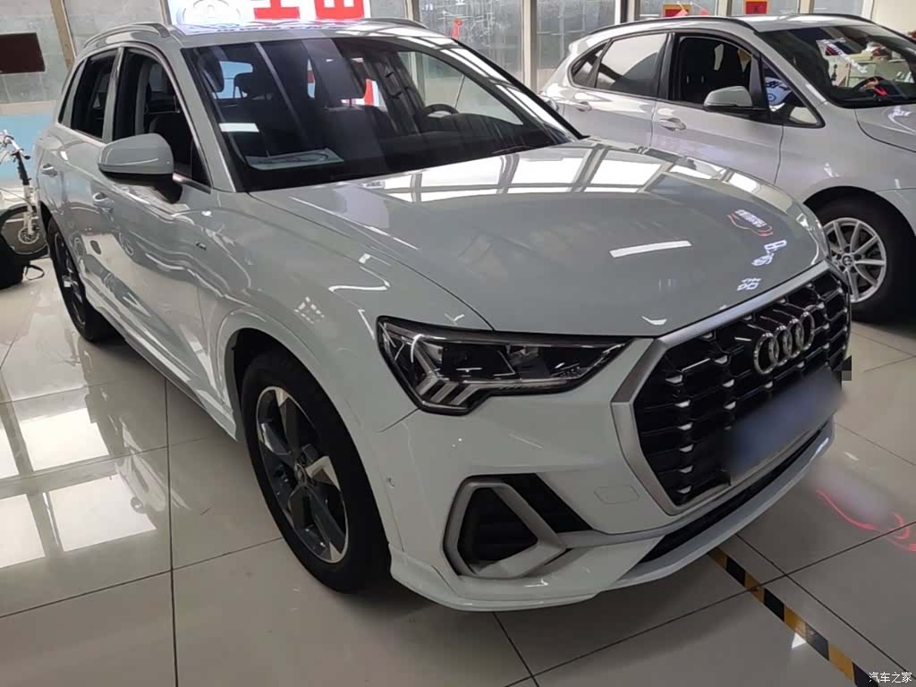 Audi Q3, 2021 4