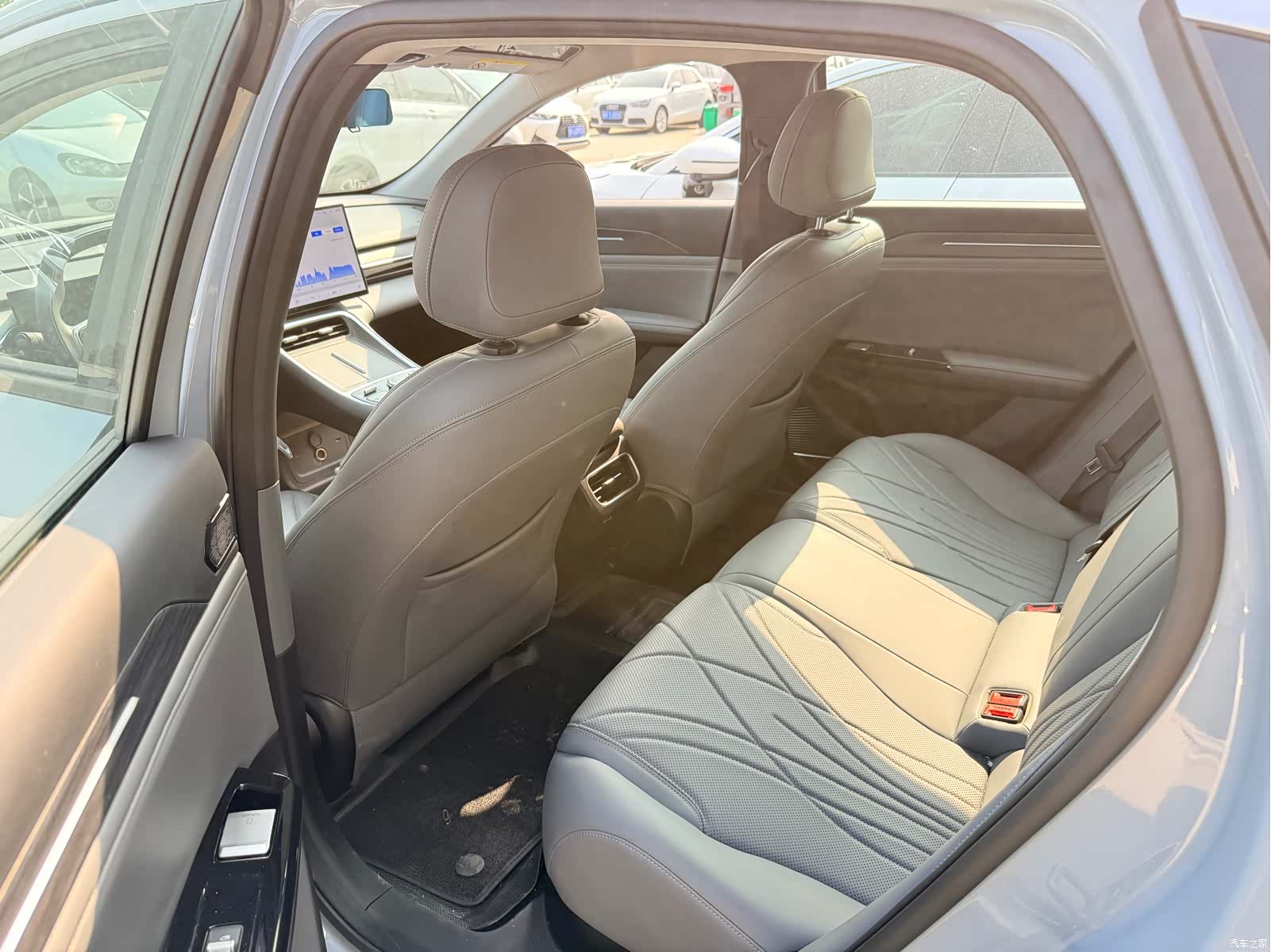 Geely Galaxy L6, 2026 все фото