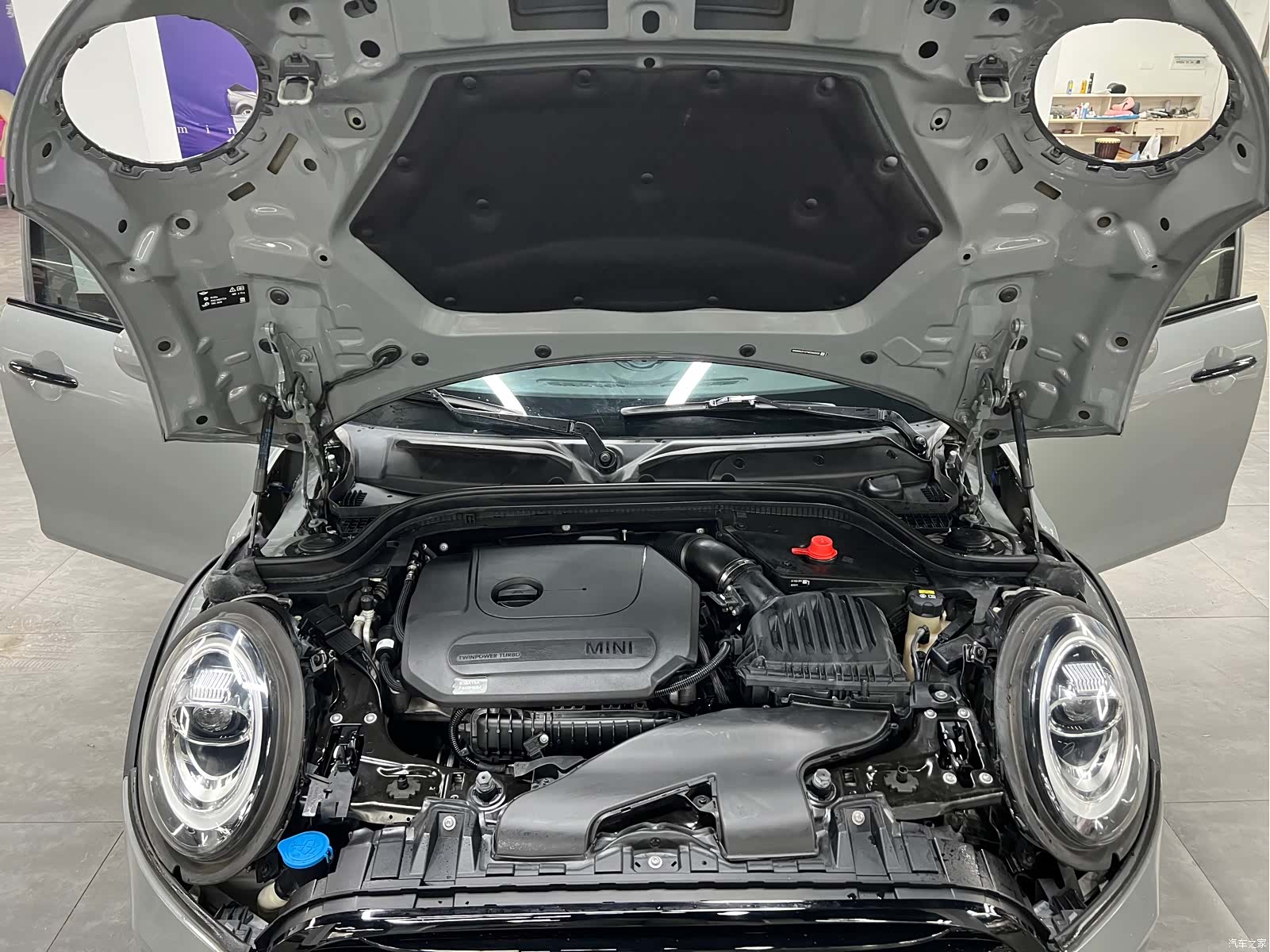 Mini ONE, 2021 19
