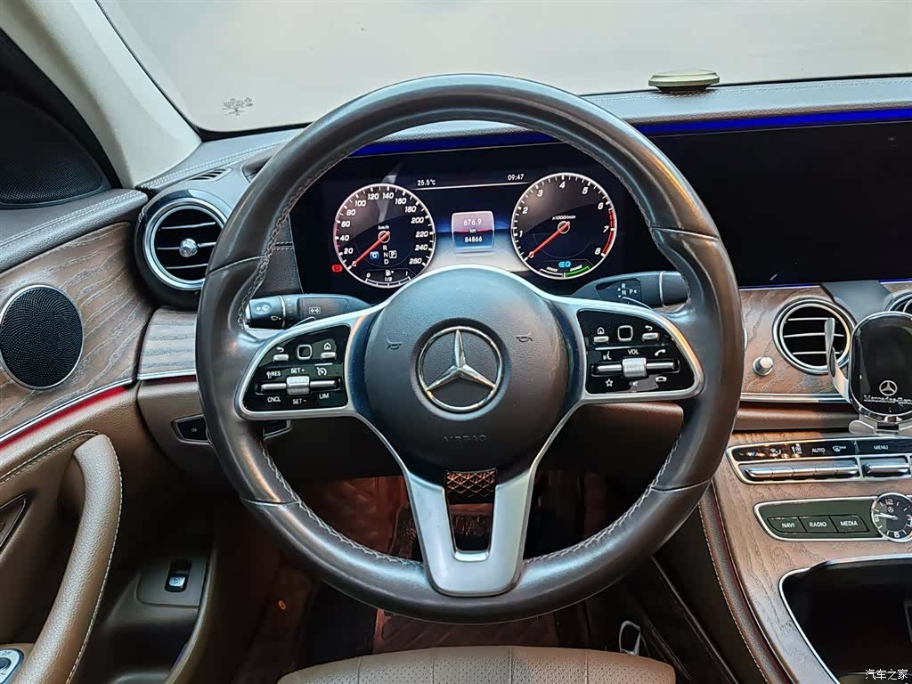 Mercedes-Benz E-Class, 2020 17