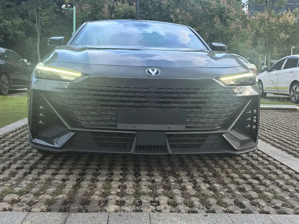 Changan UNI-V