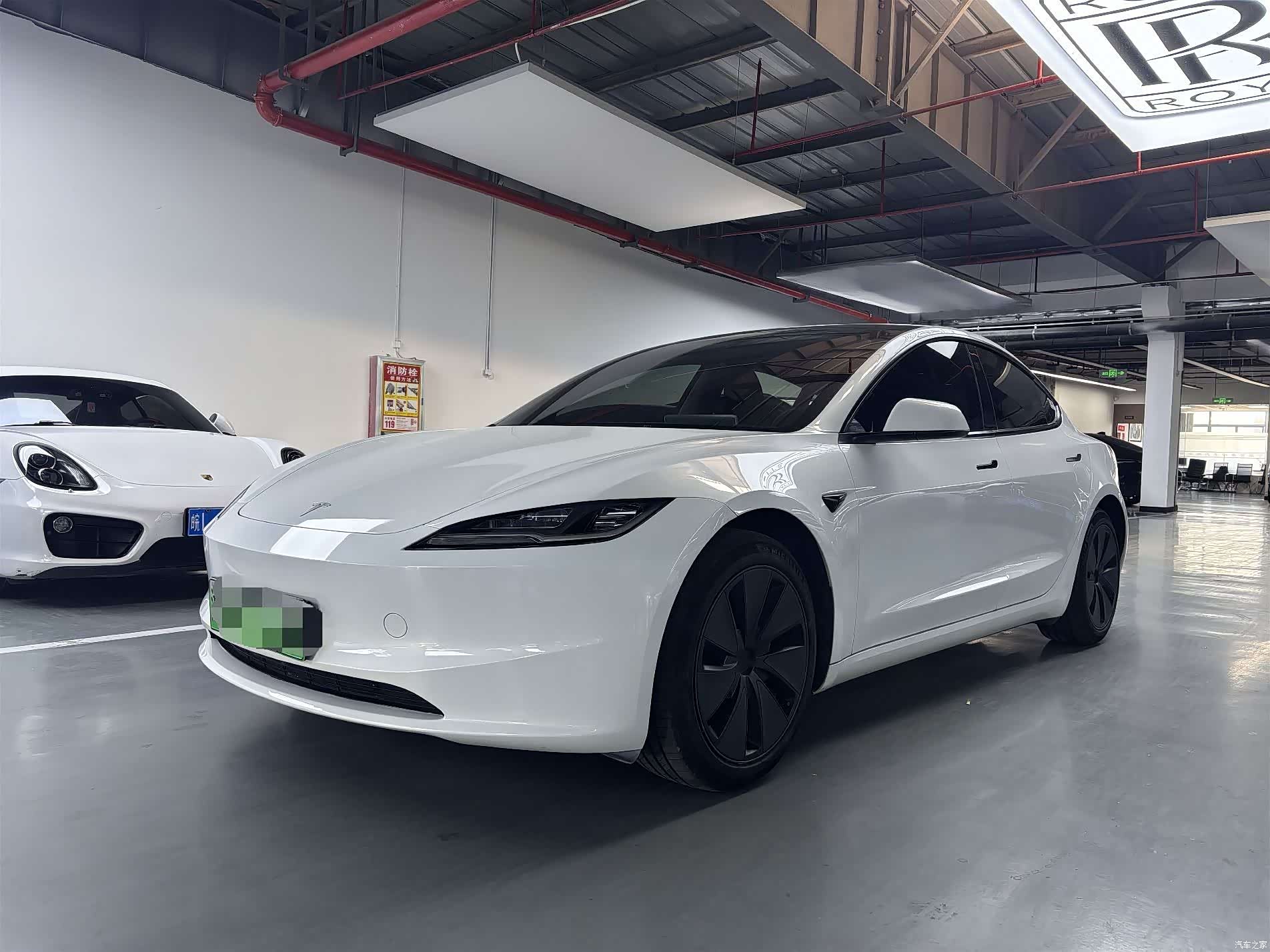 Tesla Model 3, 2024 1