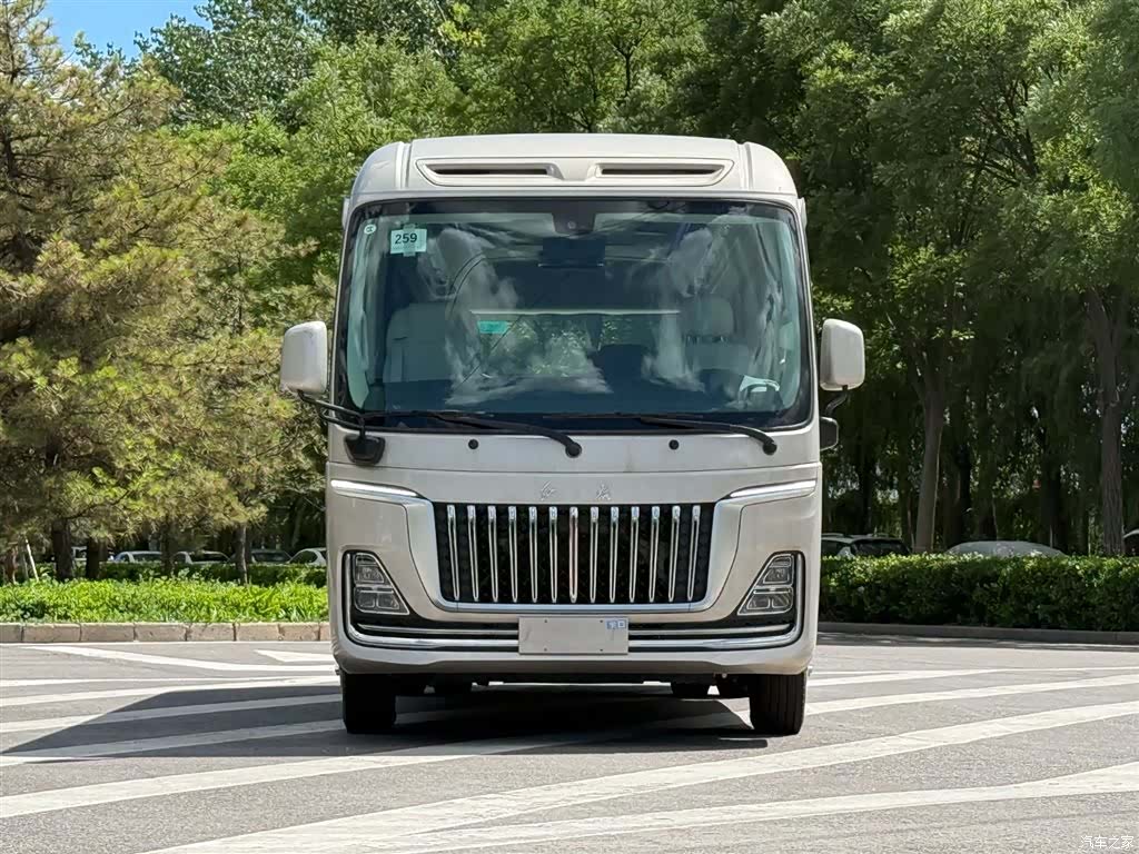 Hongqi 17, 2024 2