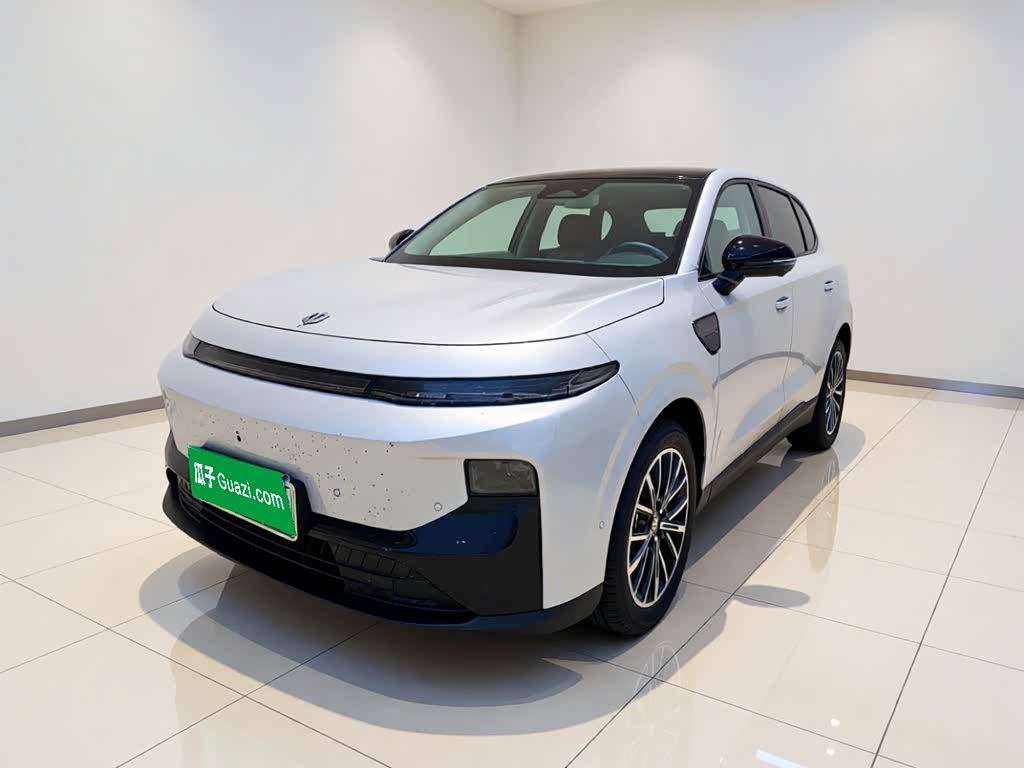 Leapmotor B10