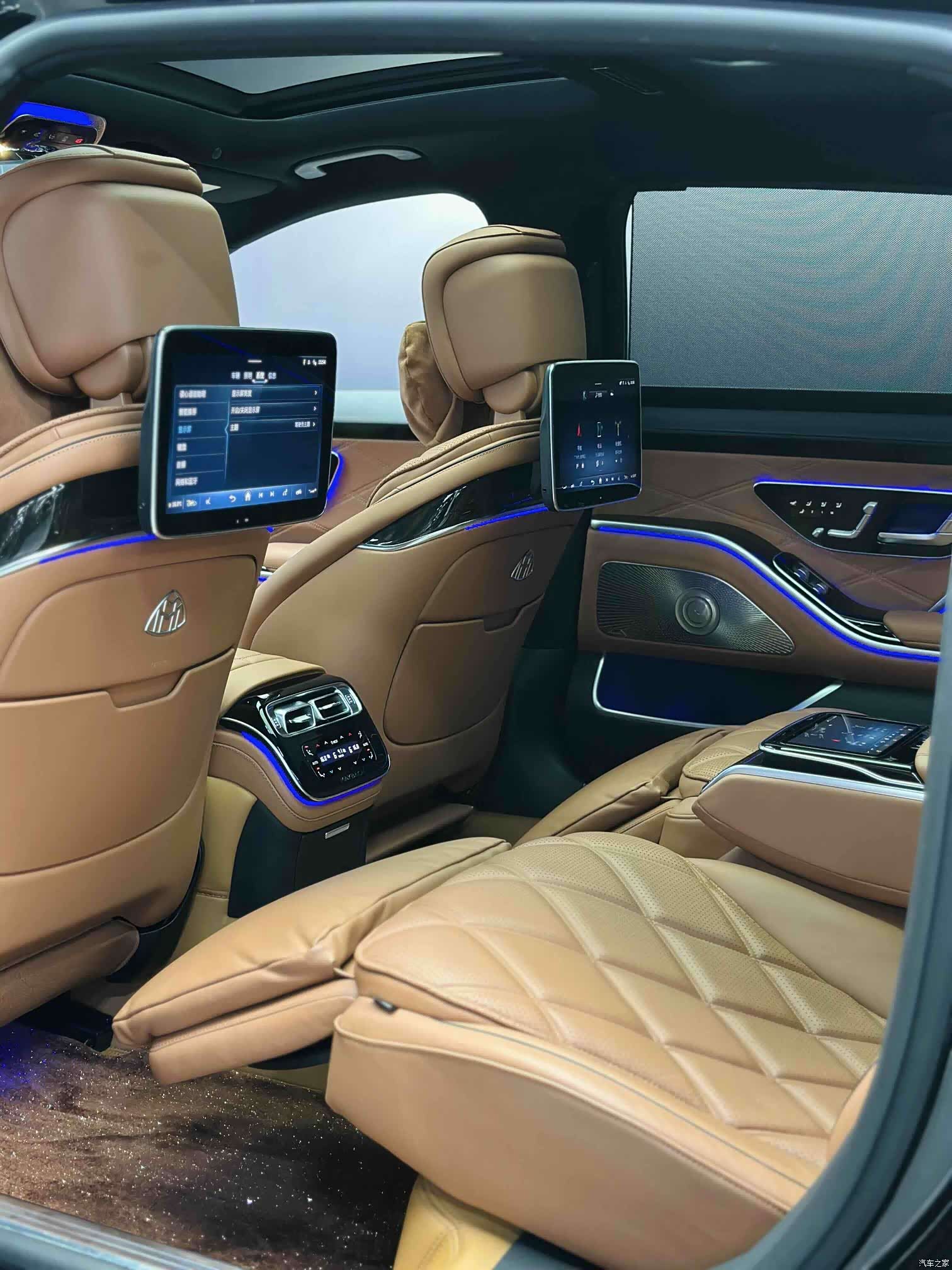 Maybach S-Class, 2023 7