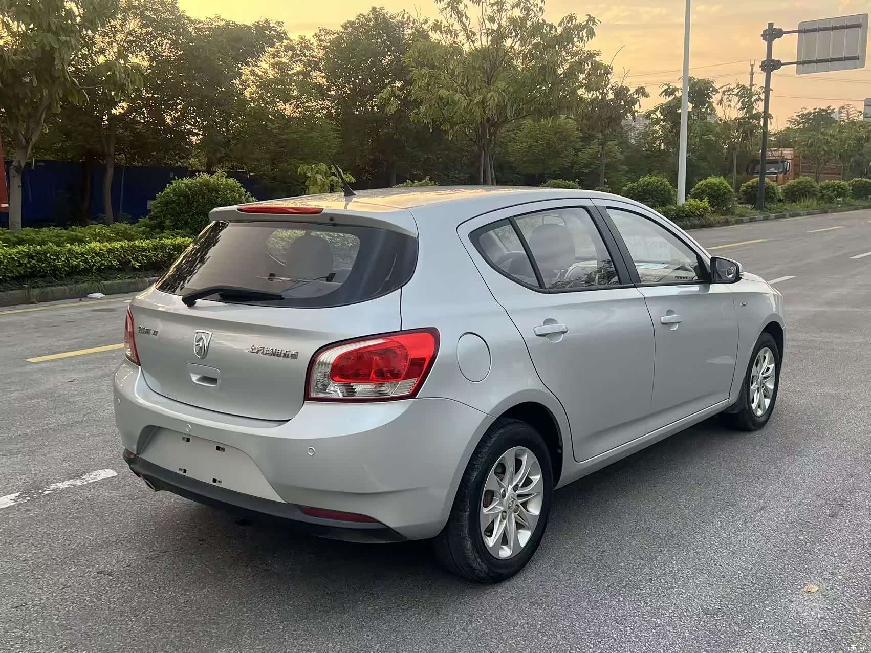 Wuling 610, 2015 6