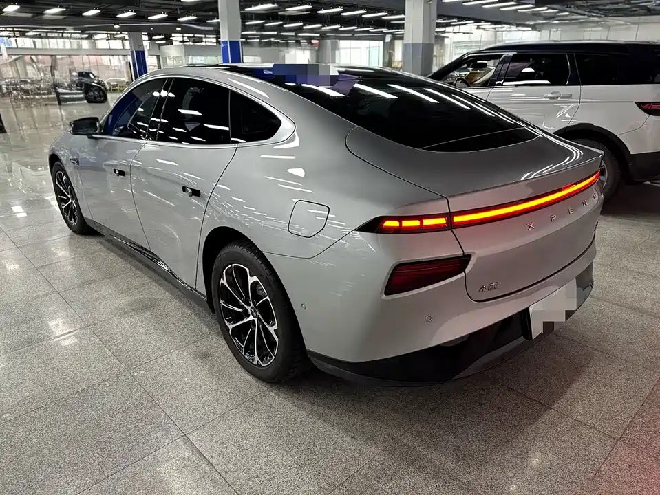 XPENG P7