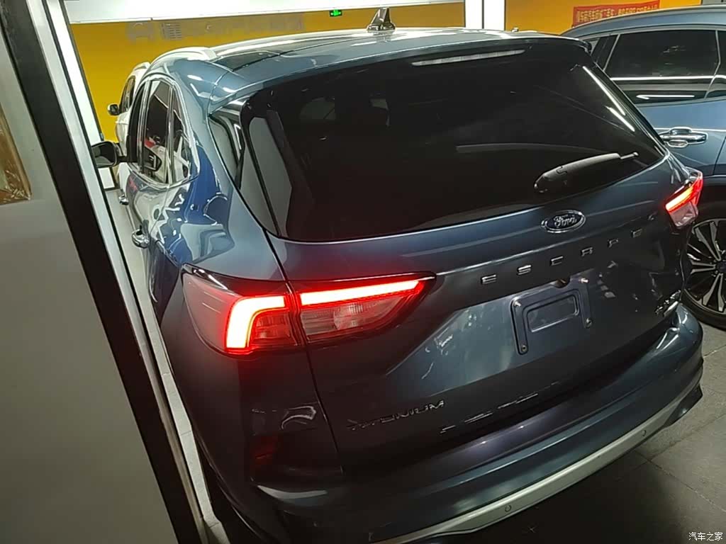 Ford Escape, 2022 все фото