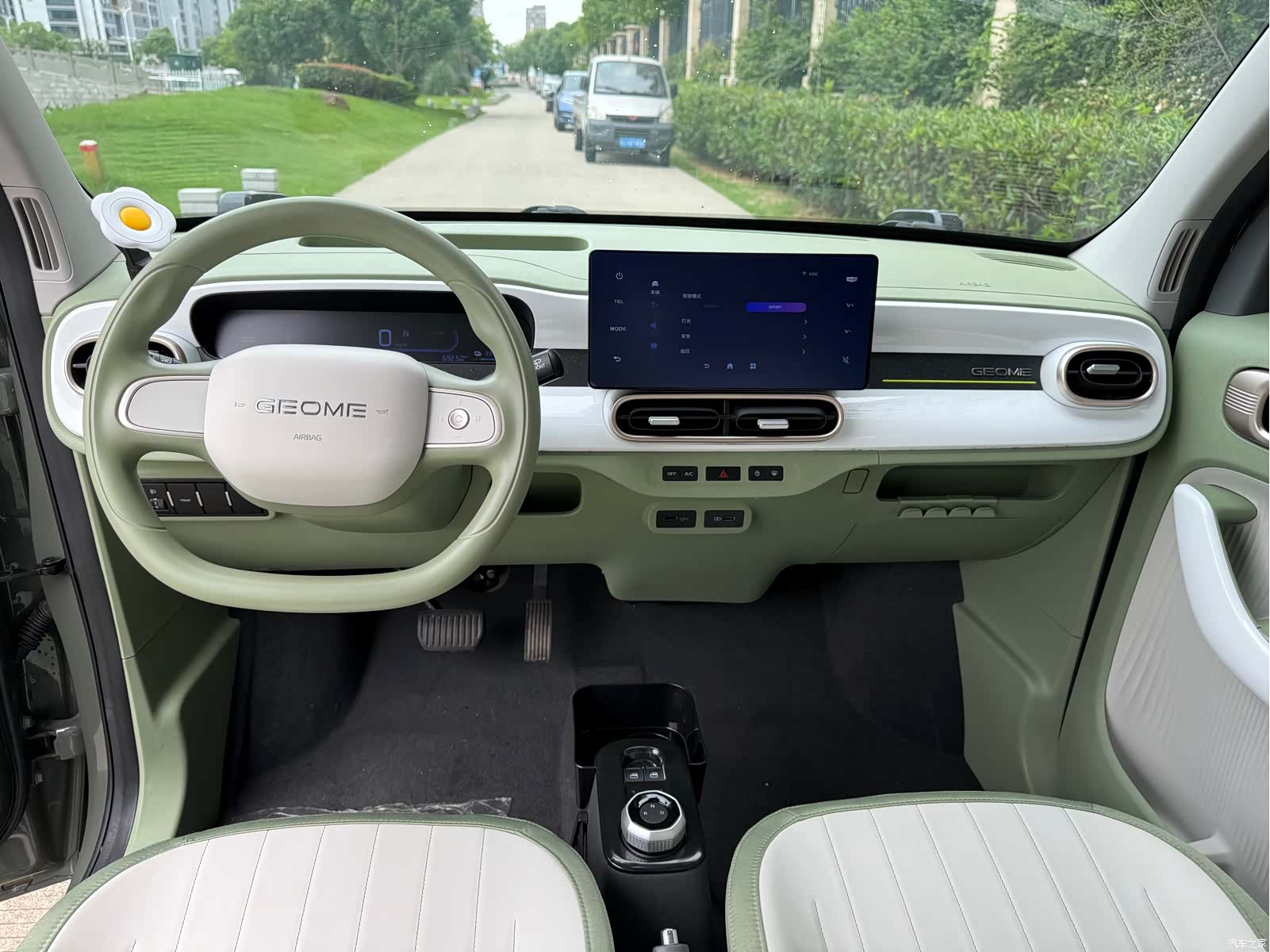 Geely Panda, 2024 все фото