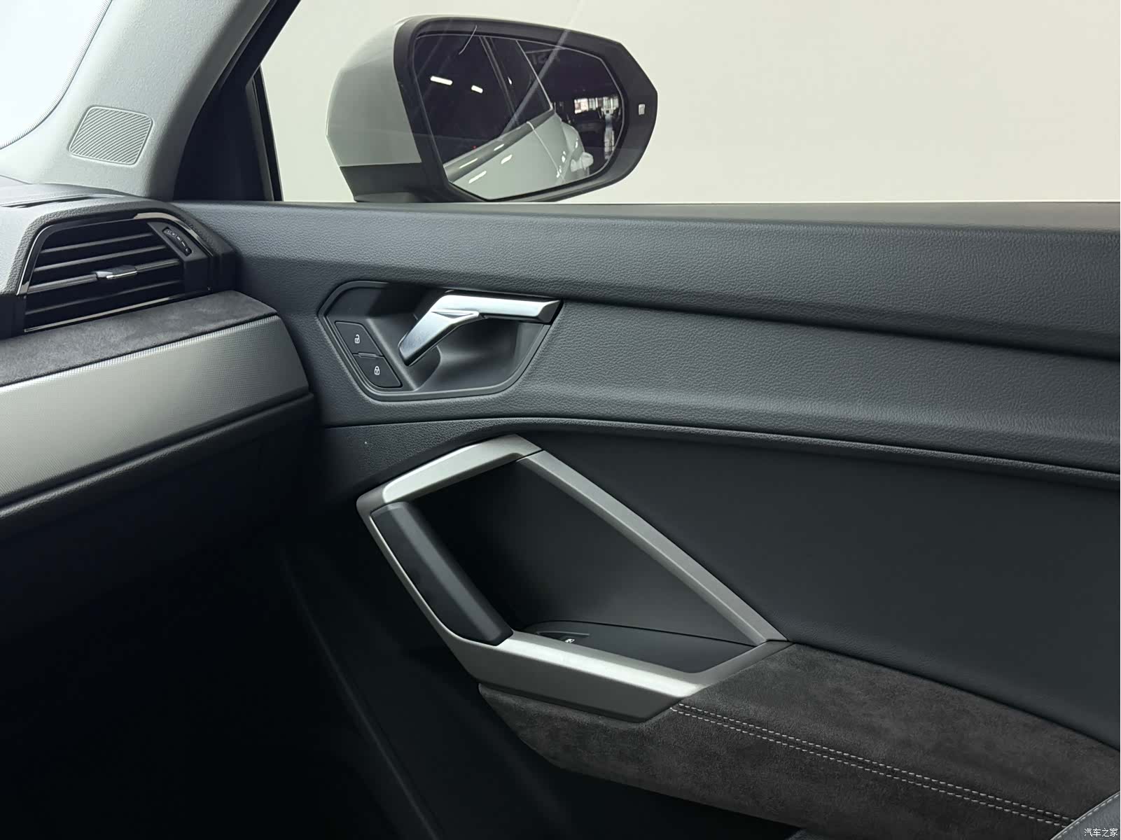 Audi Q3, 2022 13