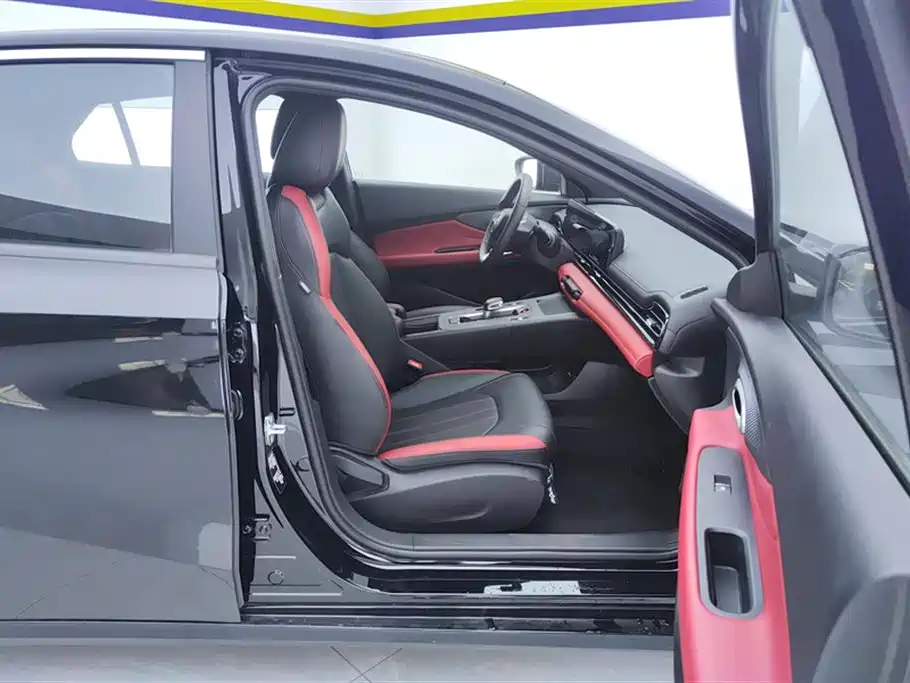 Trumpchi Shadow Leopard