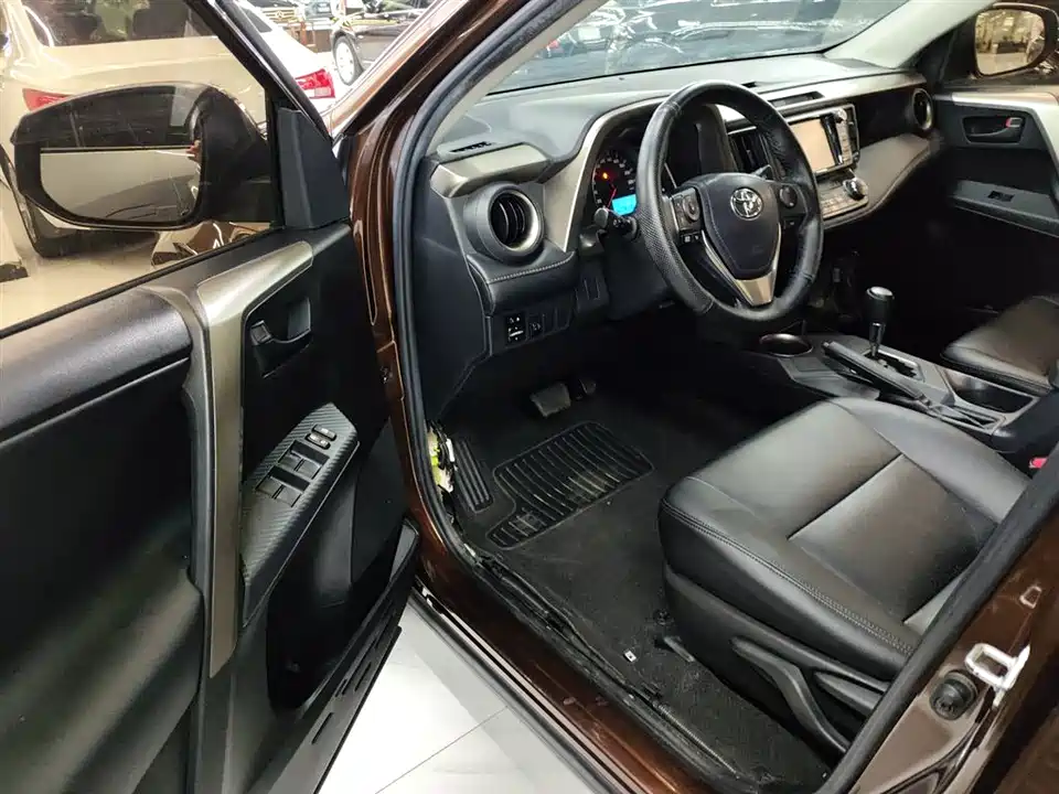 Toyota RAV4 Rongfang