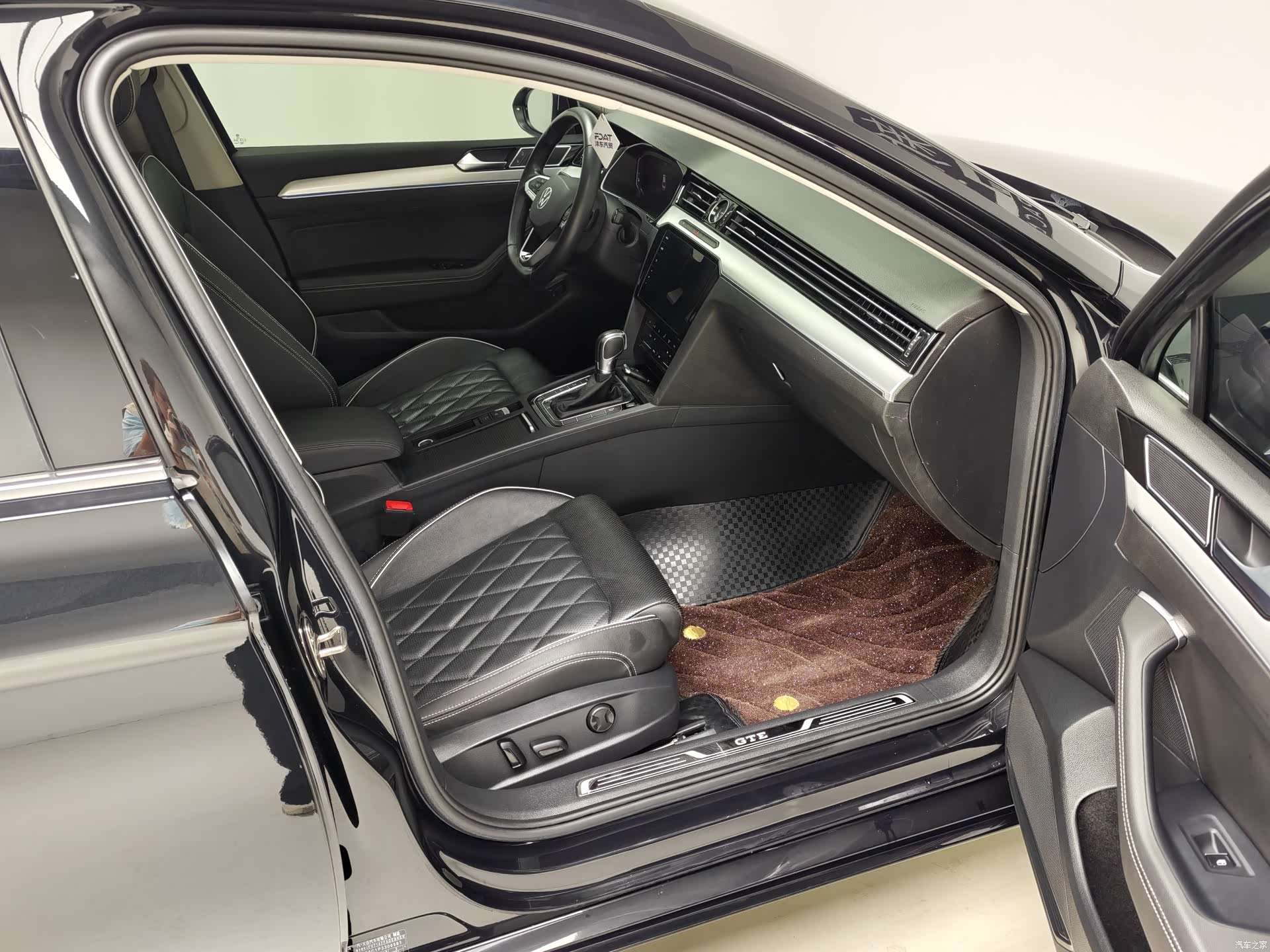 Volkswagen Magotan, 2024 10