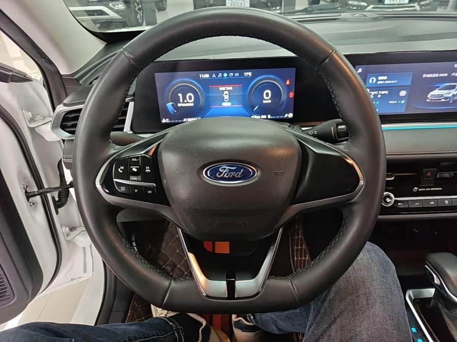 Ford Focus 2022, фото 10