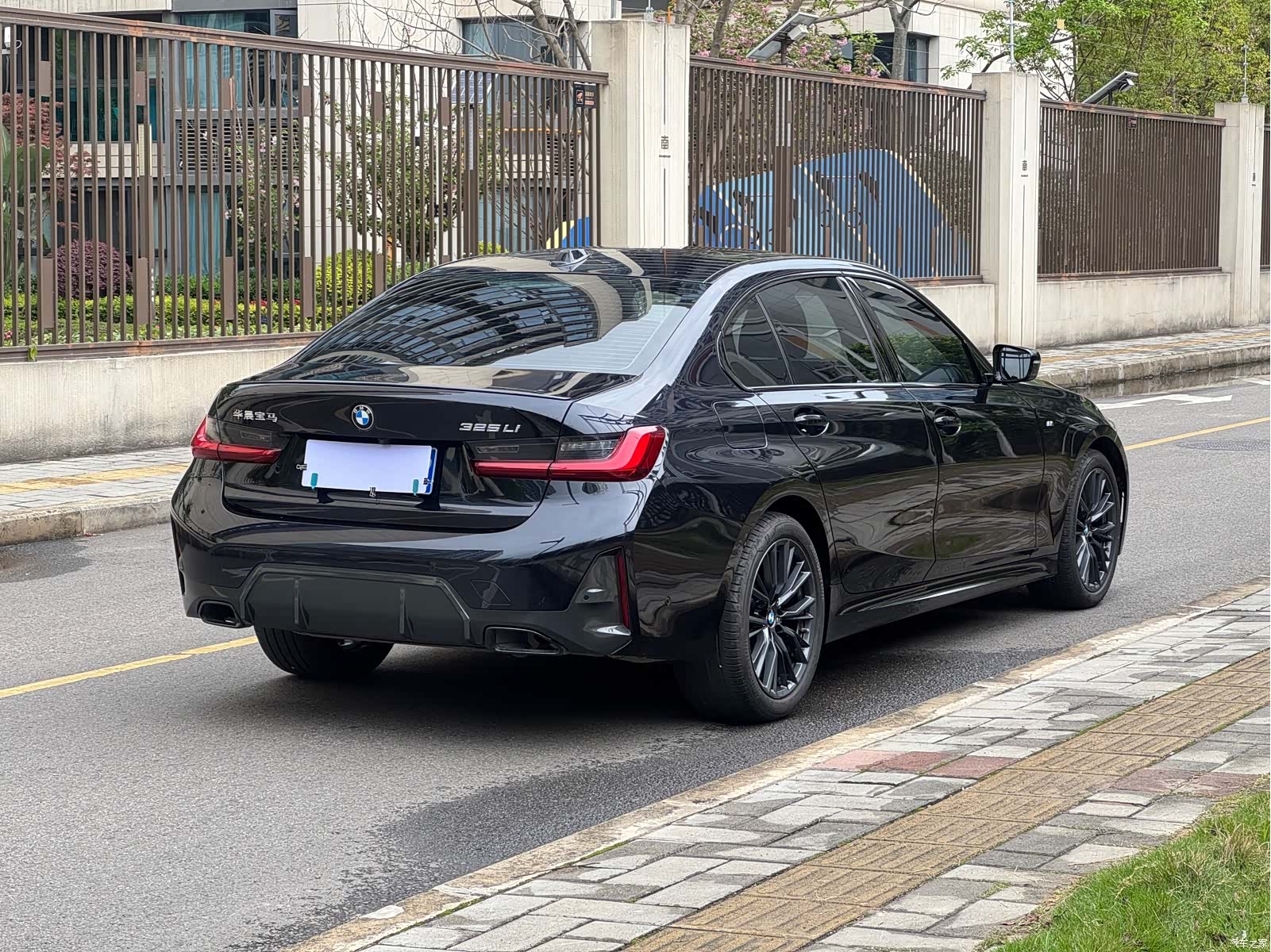 BMW 3 Series, 2023 11