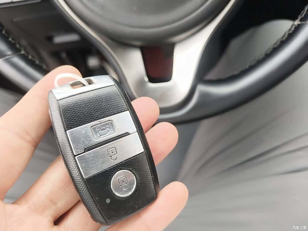 Kia KX5, 2016 9