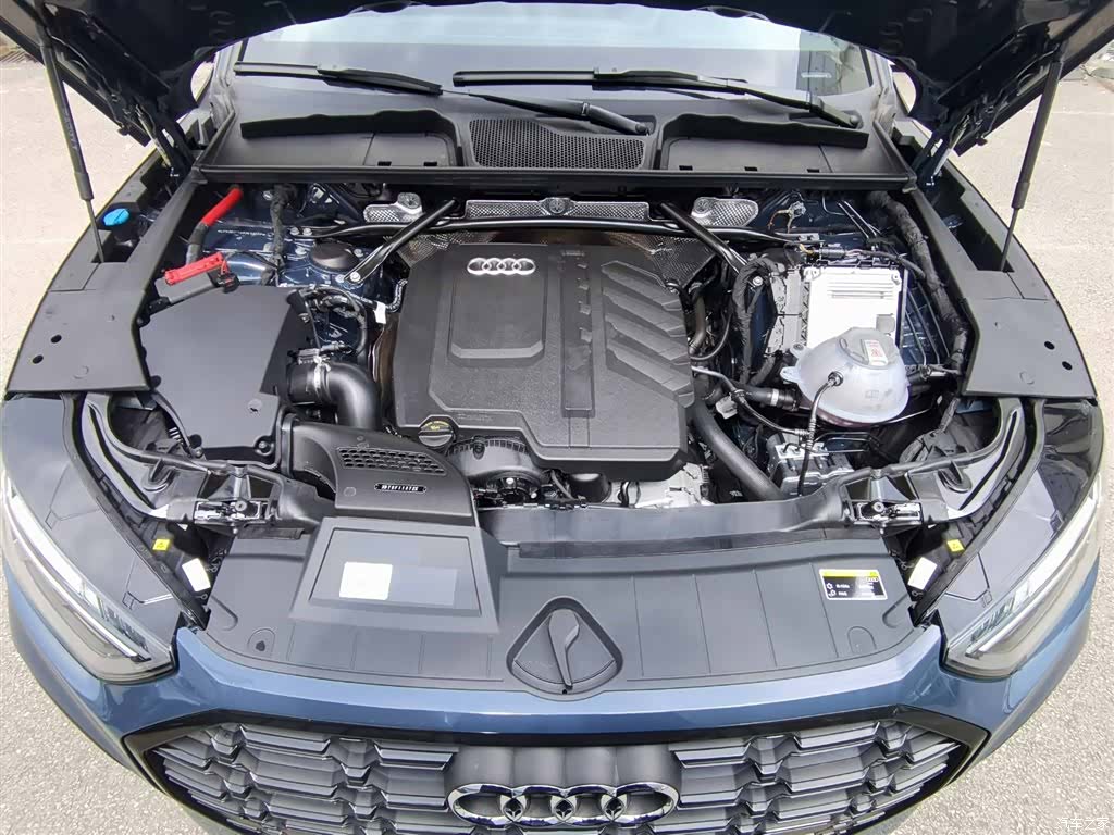 Audi Q5L, 2025 8