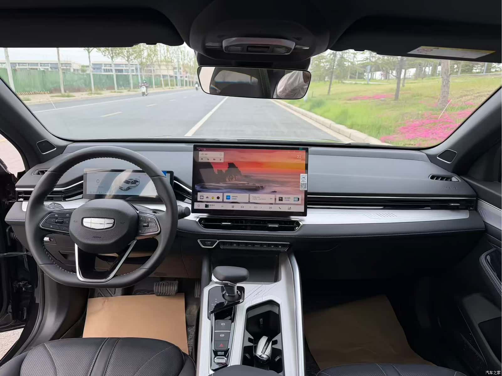 Geely Preface, 2025 8