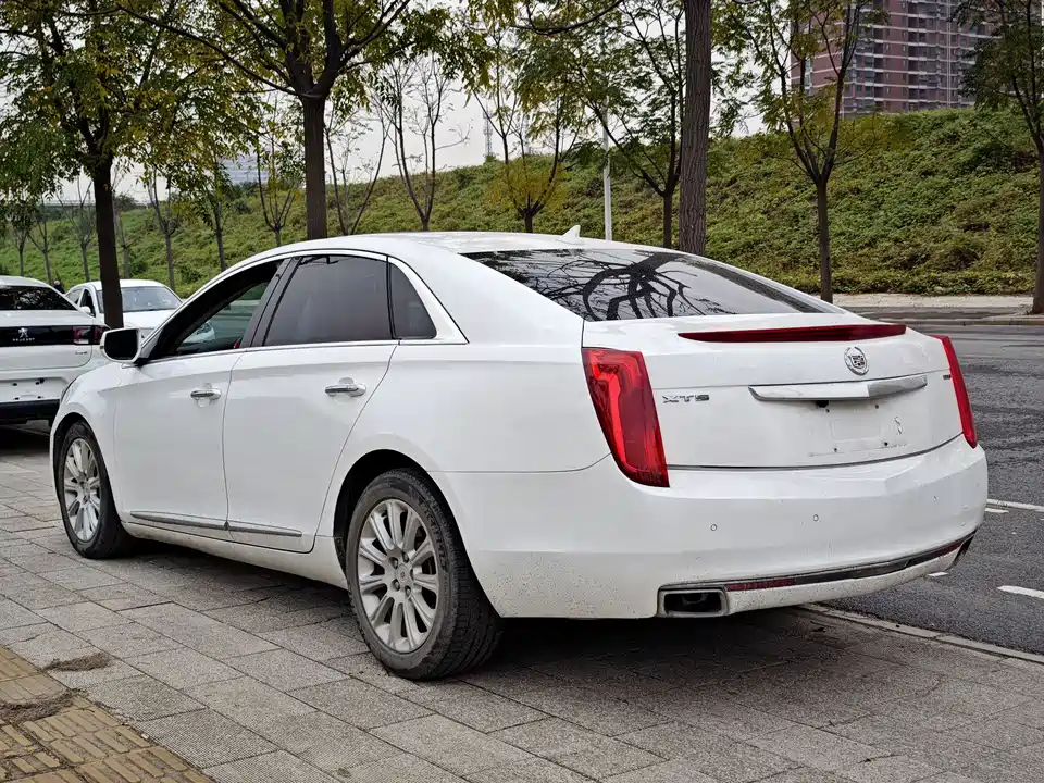 Cadillac XTS
