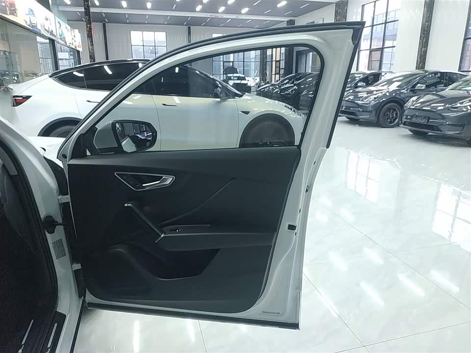 Audi Q2L Audi Q2L