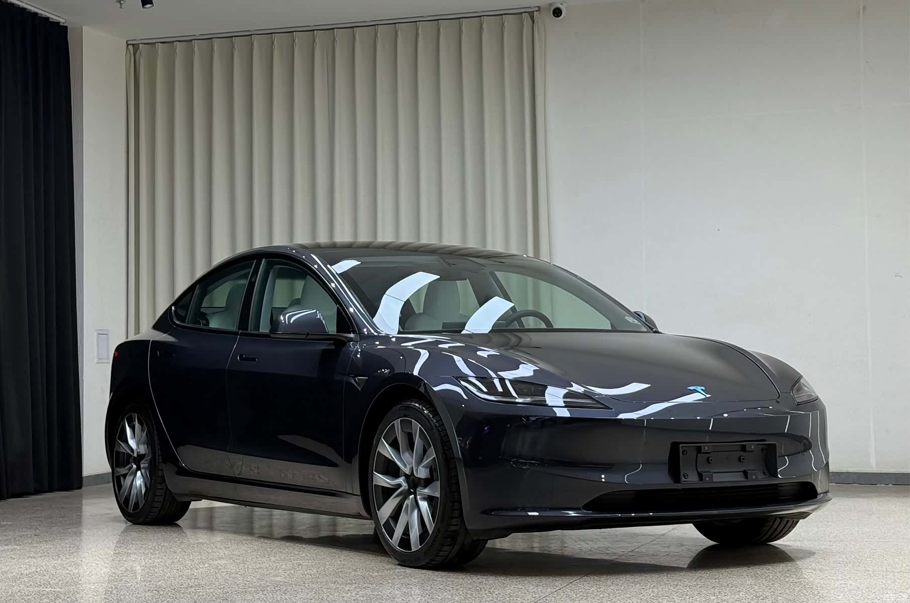 Tesla Model 3, 2024 4