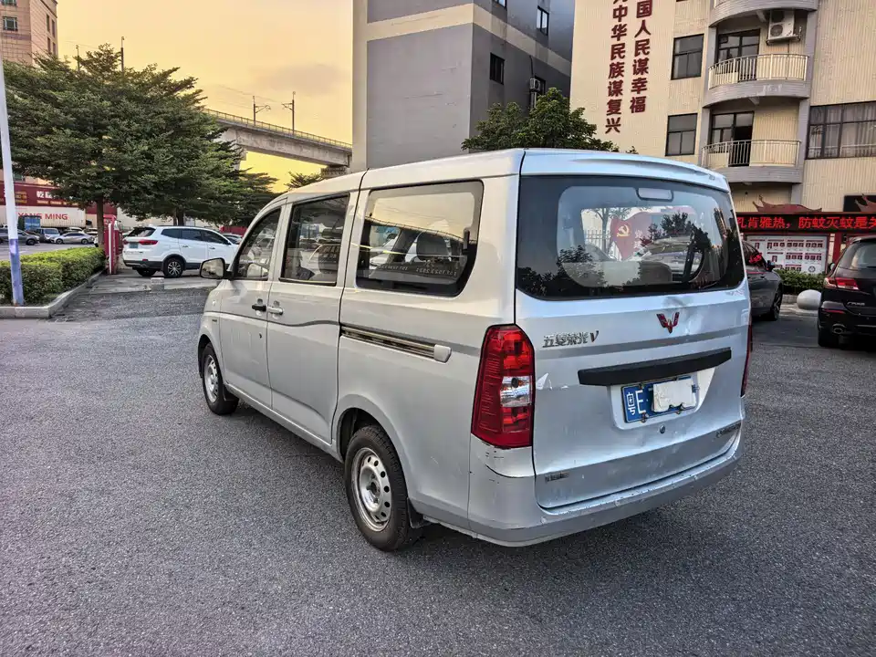 Wuling Wuling Rongguang V