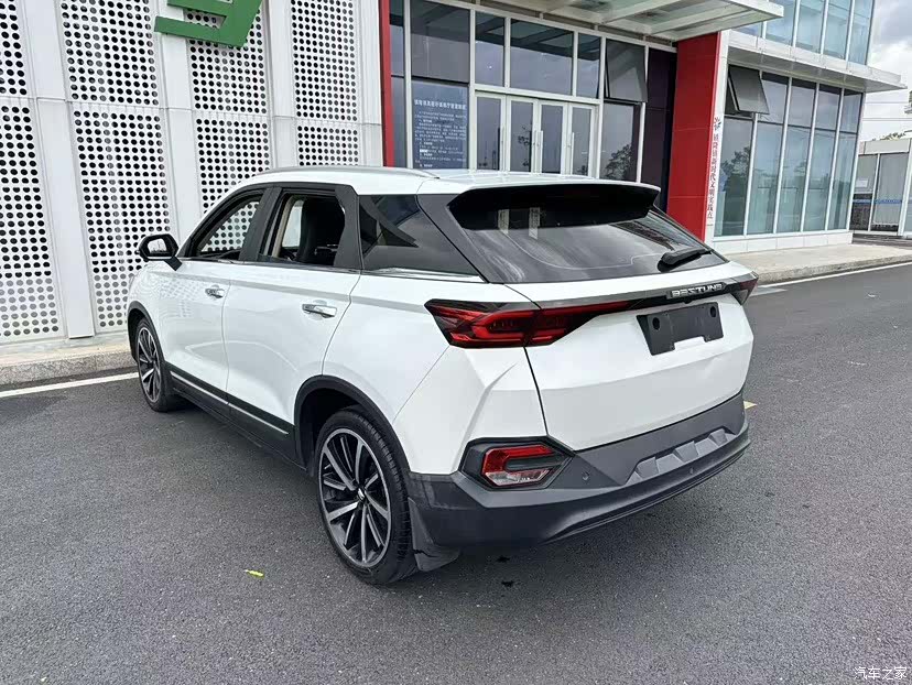Bestune T77, 2019 27