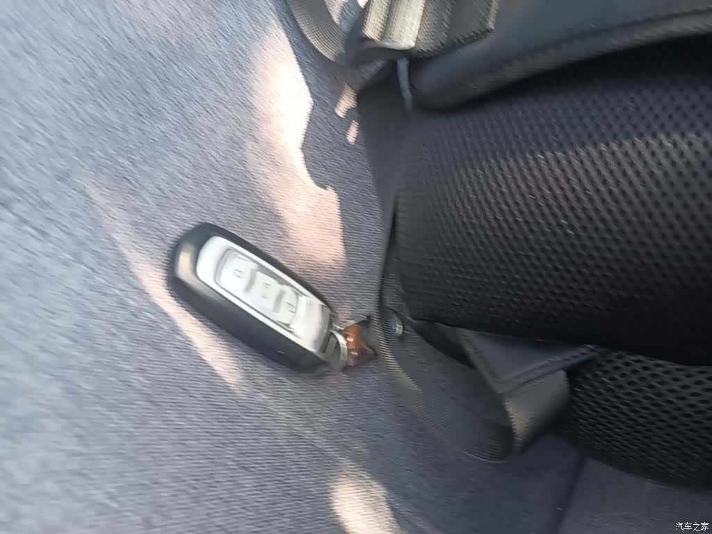 Geely Emgrand, 2015 15