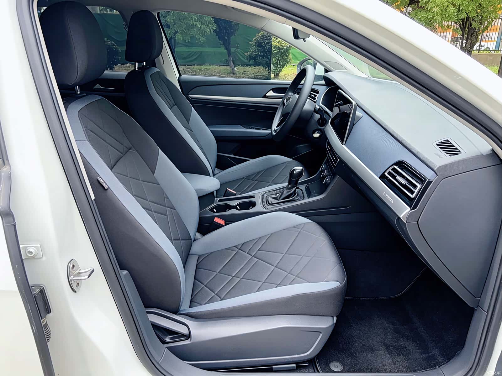 Volkswagen Lavida, 2023 18