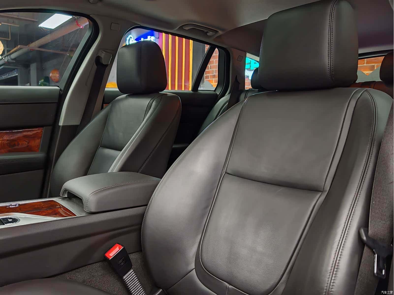 Jaguar XF, 2015 26