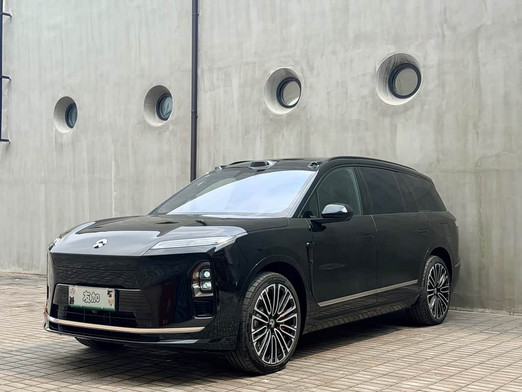 NIO ES8