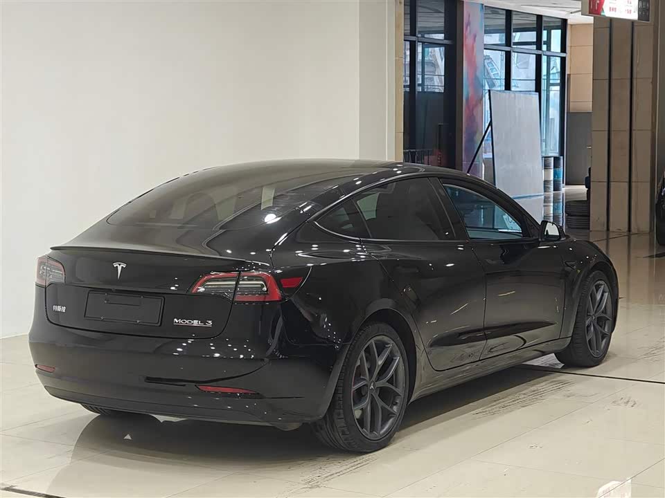 Tesla Model 3 Tesla Model 3