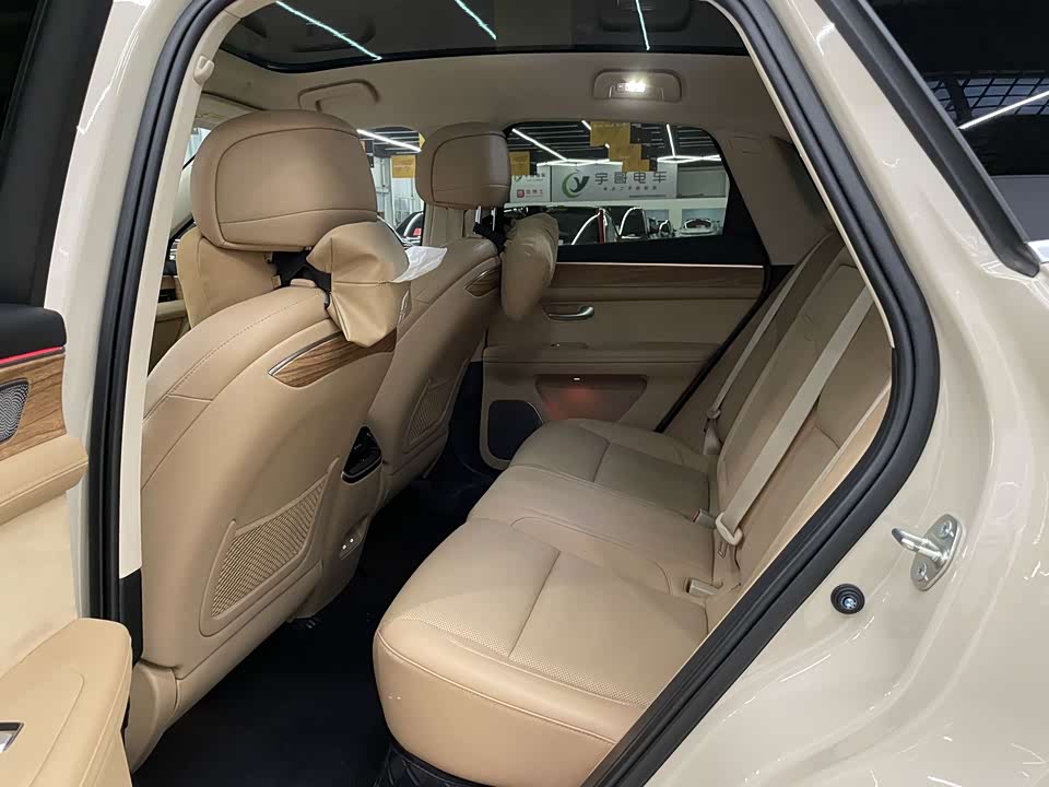 AITO Ask the world M5