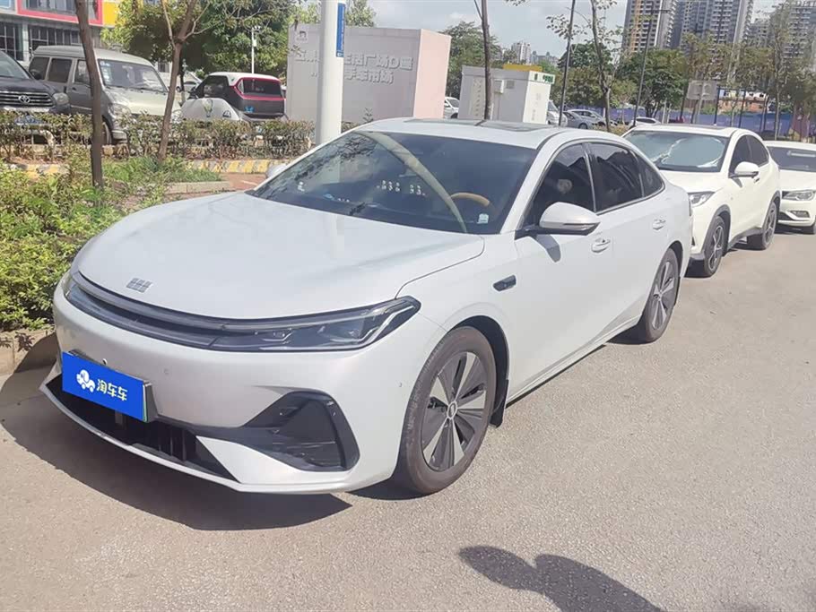 Geely Galaxy A7 EM