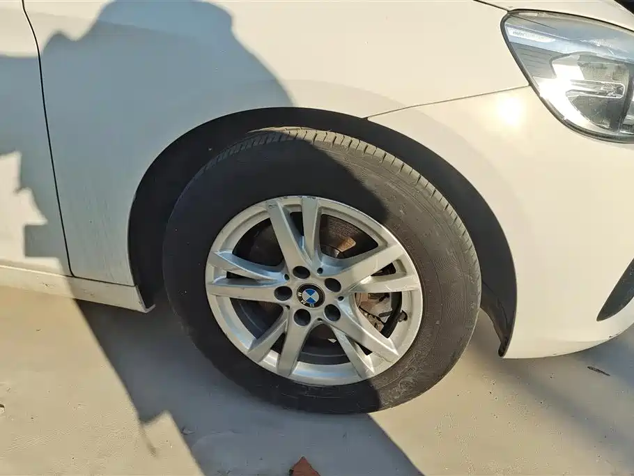 BMW 2 series station wagon