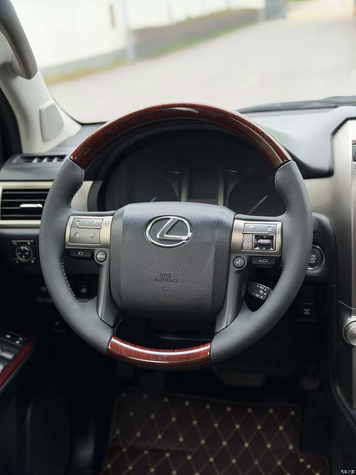Lexus GX, 2013 6