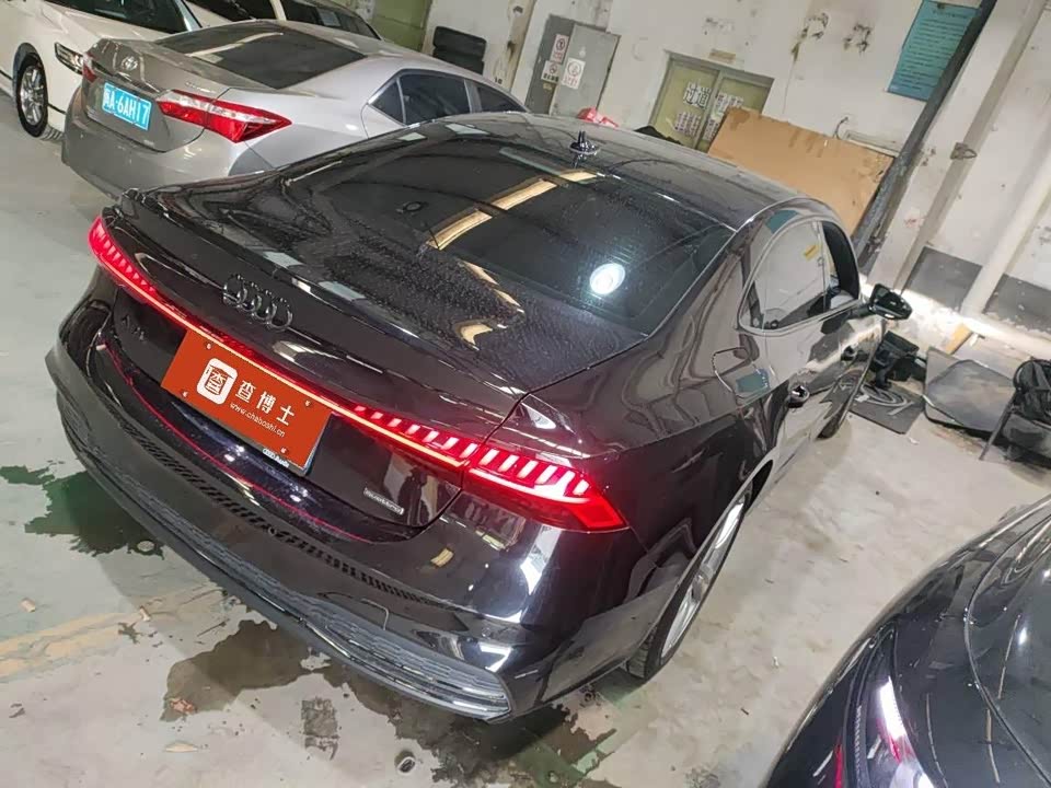 Audi A7L
