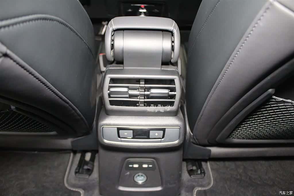 Audi Q4 e-tron, 2025 10