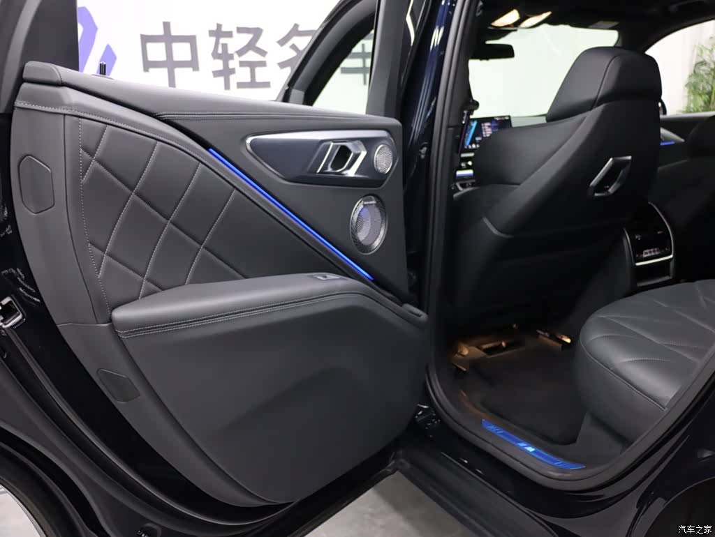 BMW XM, 2024 25