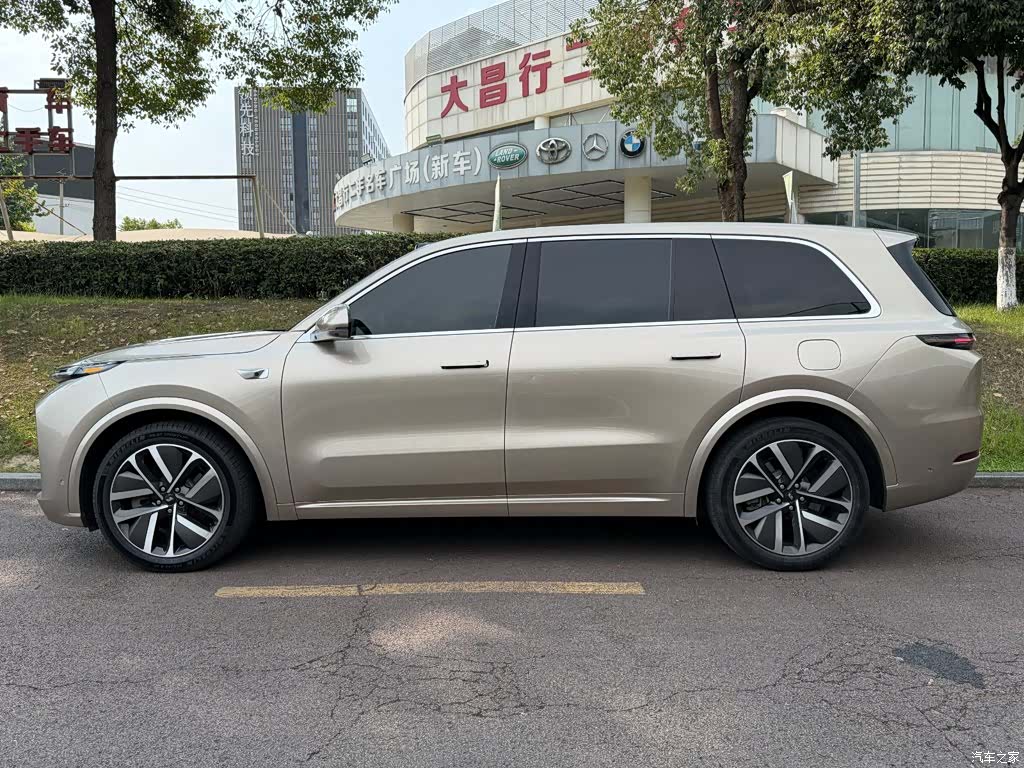 Li Auto L9, 2022 3