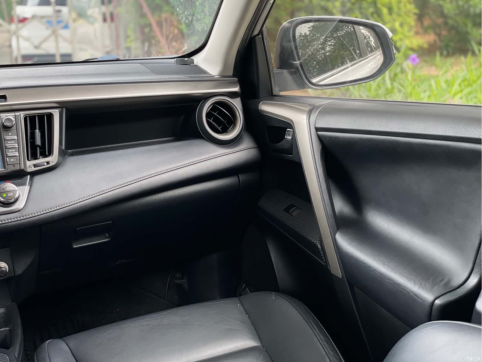 Toyota RAV4, 2014 15