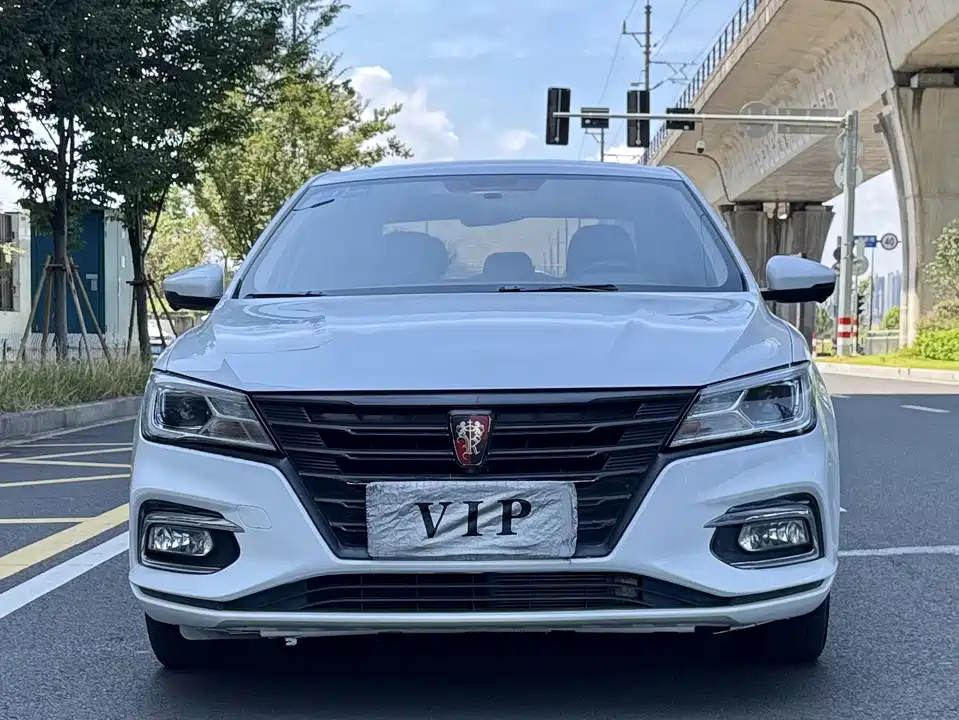 Roewe i5