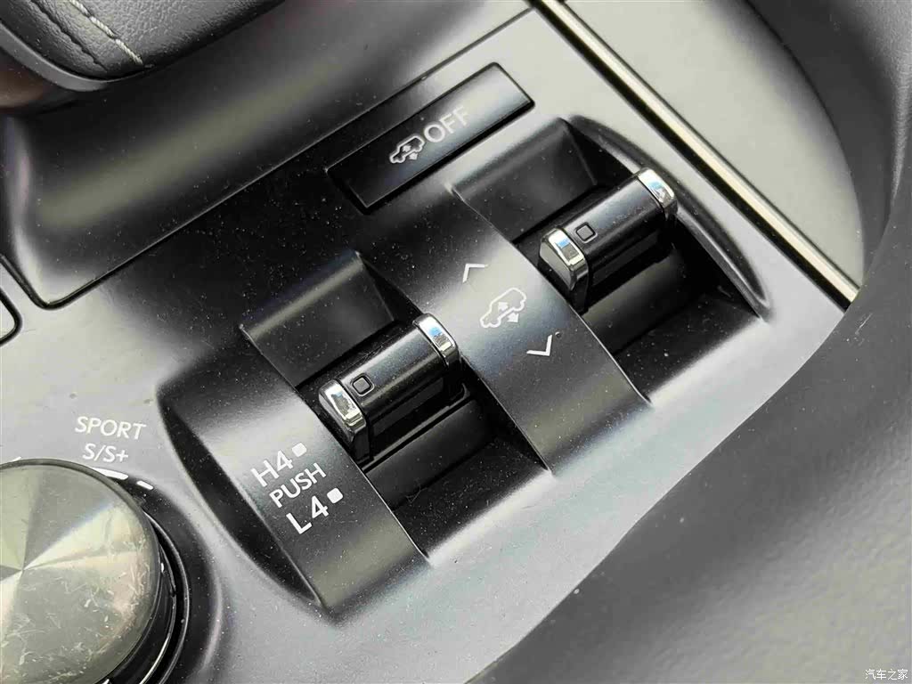 Lexus LX, 2018 17