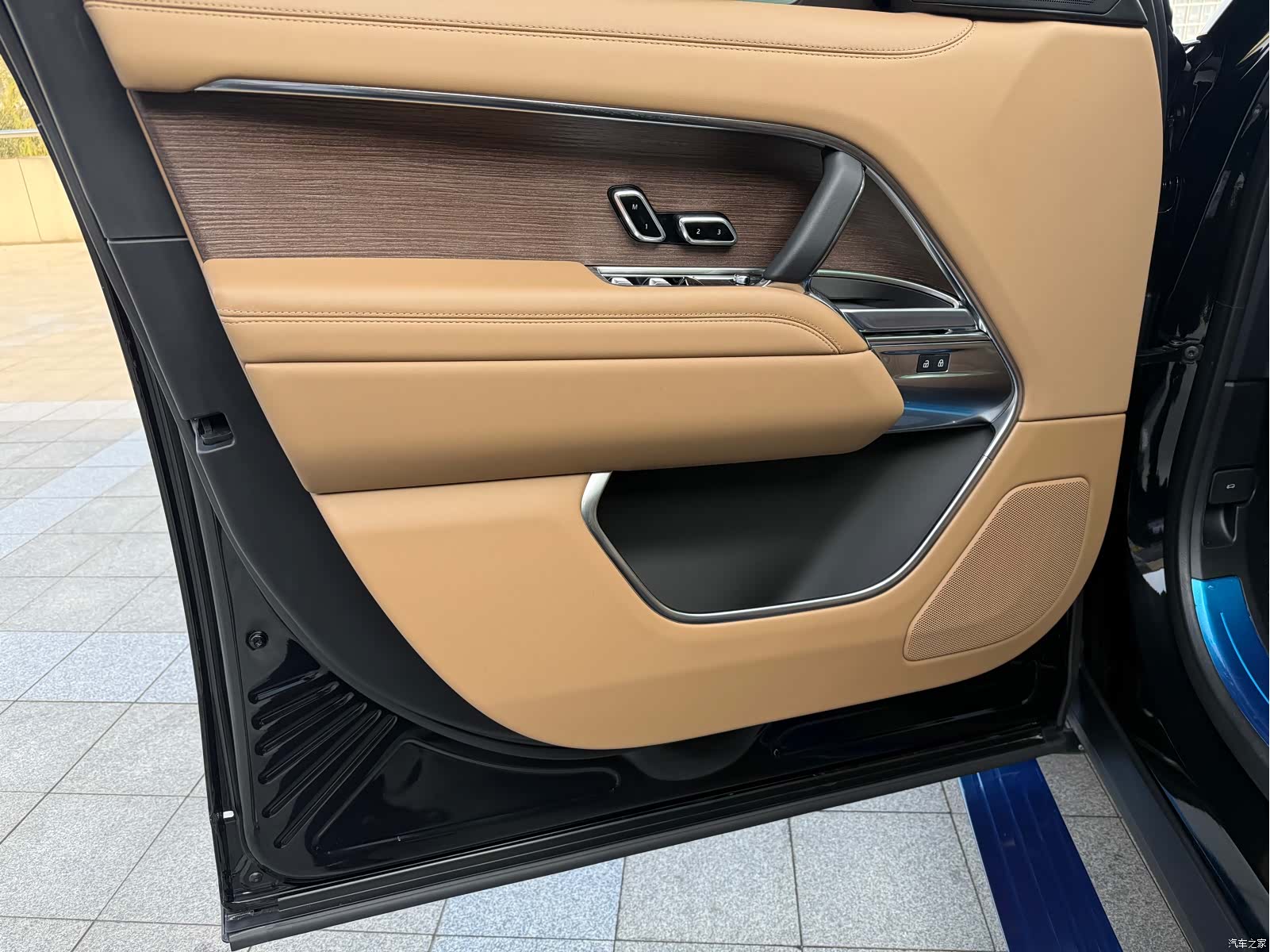 Land Rover Range Rover, 2025 12