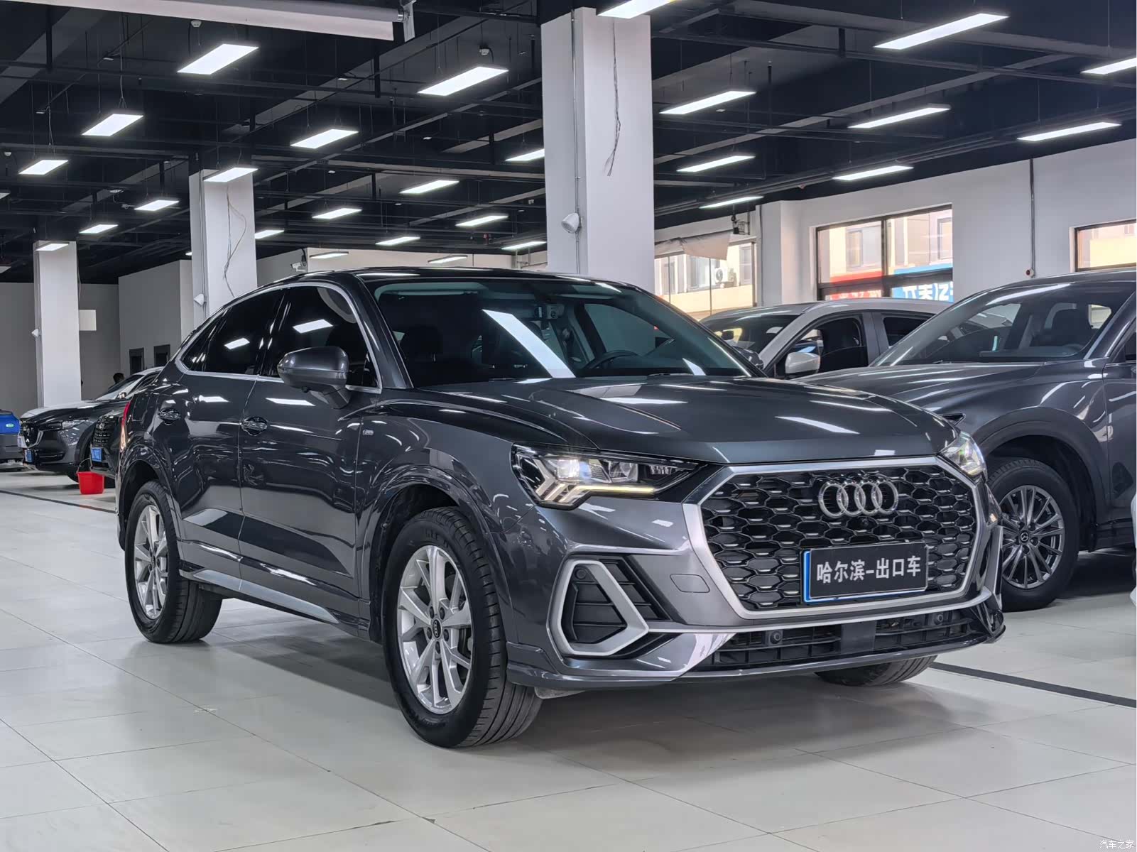 Audi Q3, 2022 3