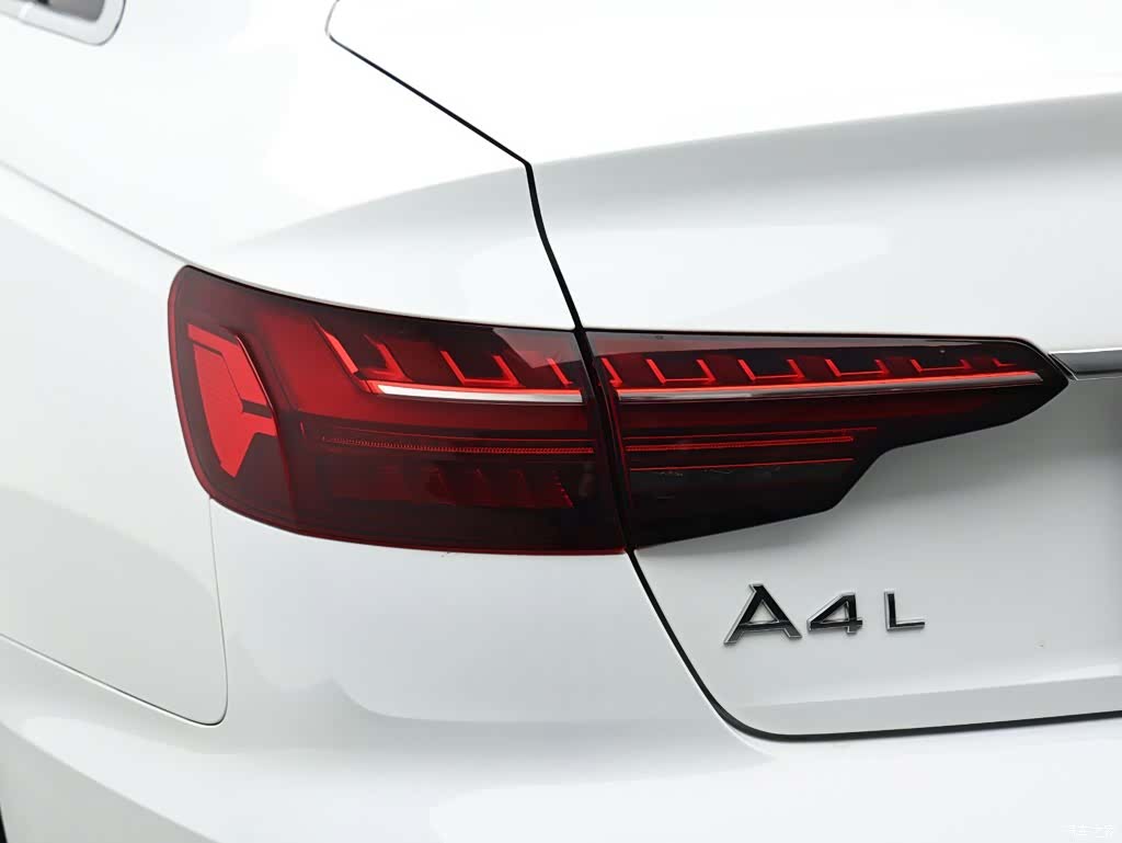 Audi A4L, 2022 7