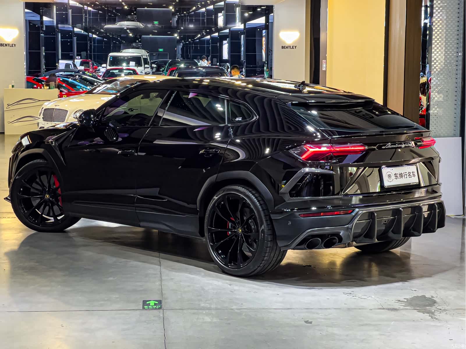 Lamborghini Urus, 2019 4